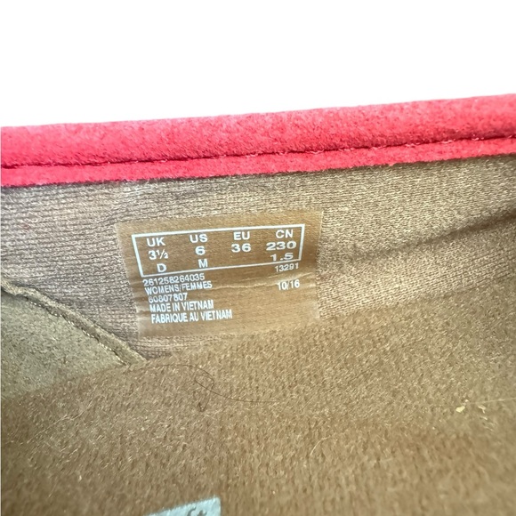 Clarks Womens Red Suede Loafers Espadrilles Size 6 - Picture 9 of 9